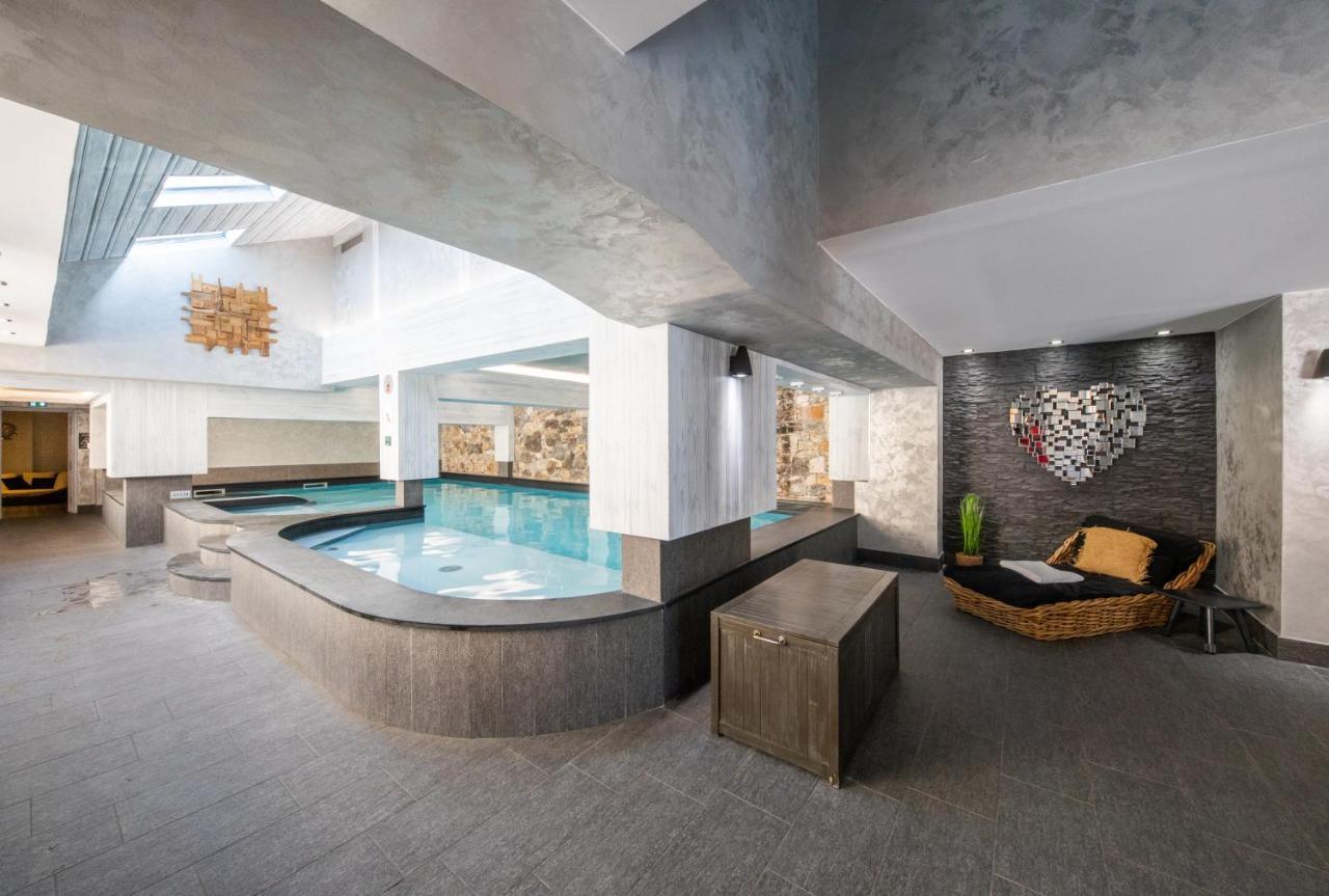Hotel La Chaudanne เมรีเบล ภายนอก รูปภาพ